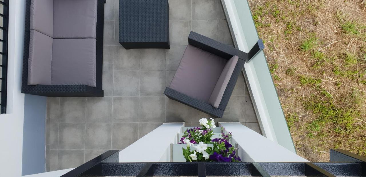 A Solaina Apartment Larino Luaran gambar
